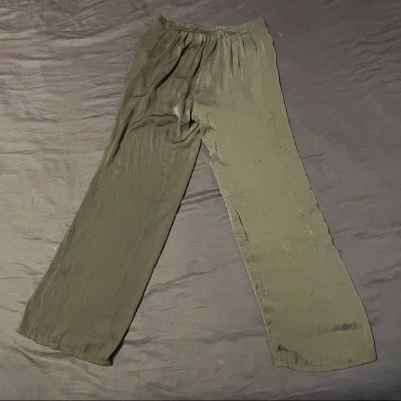 J.D. Luxe Green Satin Pants - Picture 6 of 7